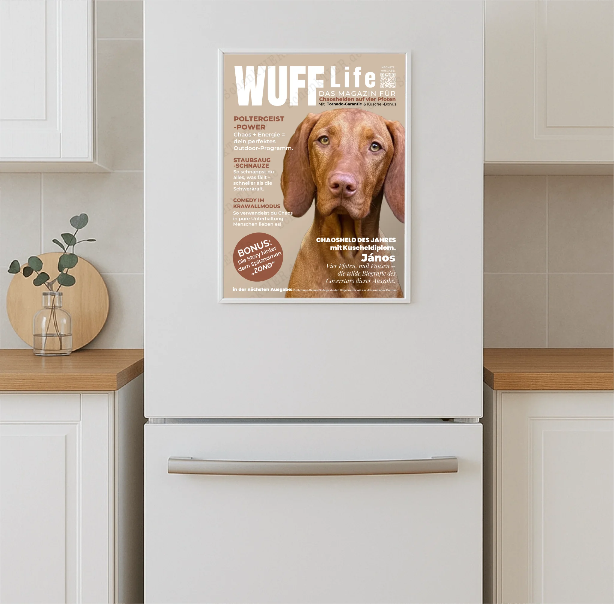 Poster 30 mal 40 hängt auf einem Kühlschrank