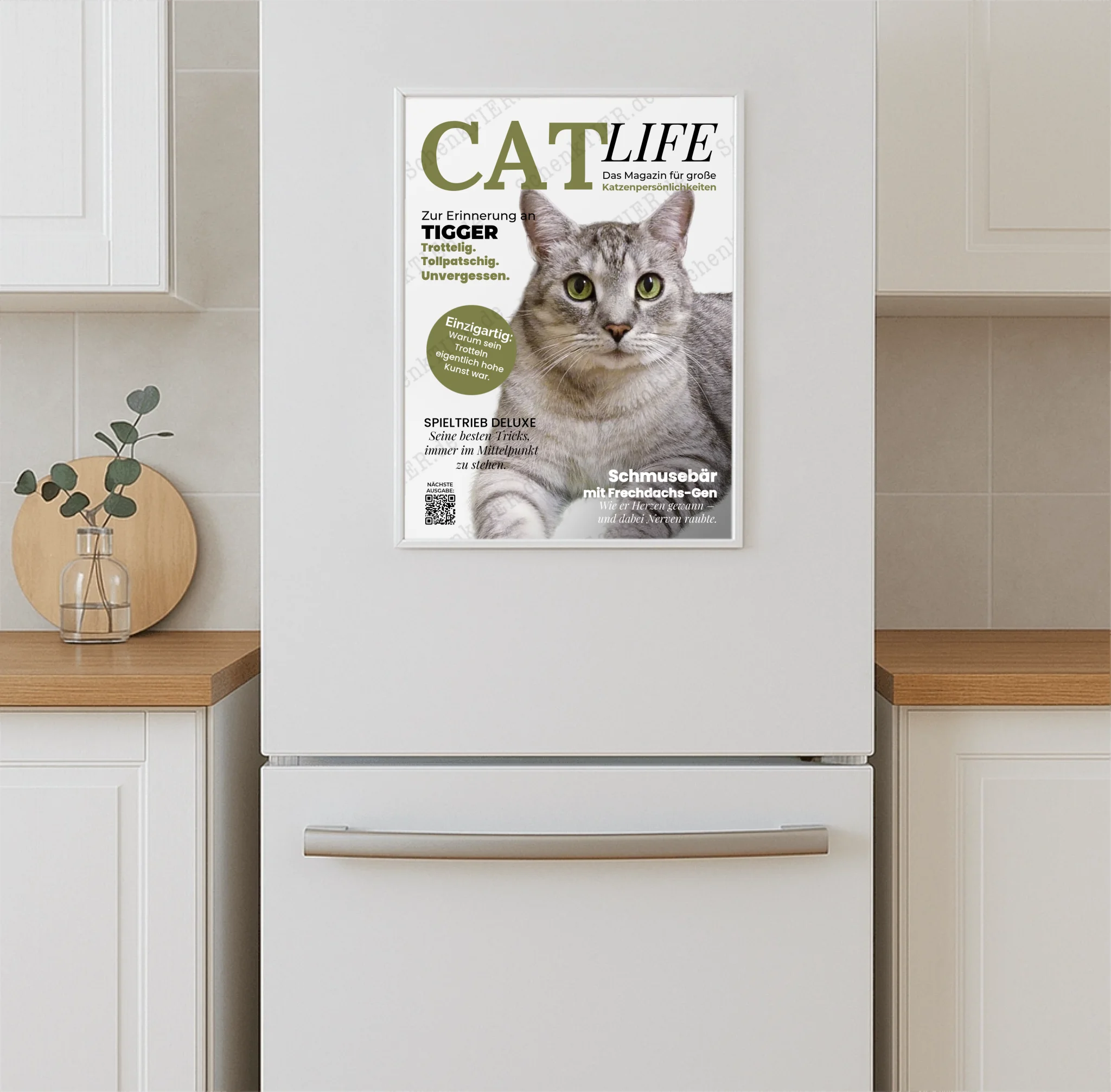 Poster 30 mal 40 hängt auf einem Kühlschrank