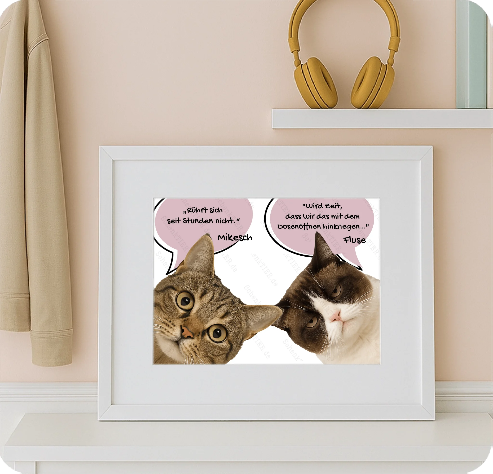 Poster 40 mal 30 cm im Holzraahmen im Flur an der Wand