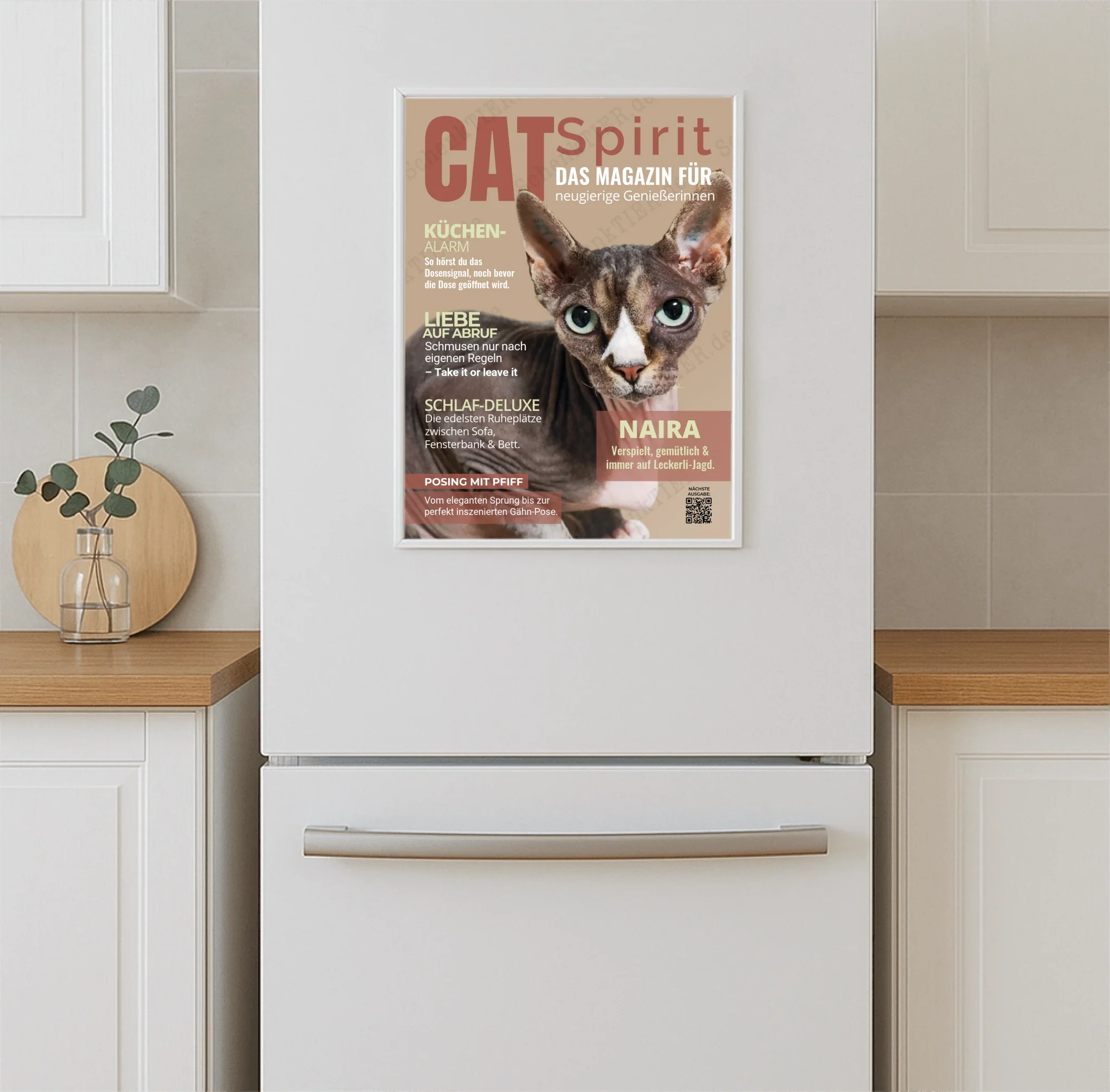 Poster 30 mal 40 hängt auf einem Kühlschrank